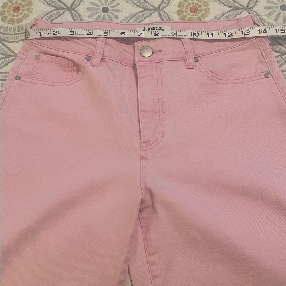 D. Jeans light pink, size 4. - Picture 4 of 8